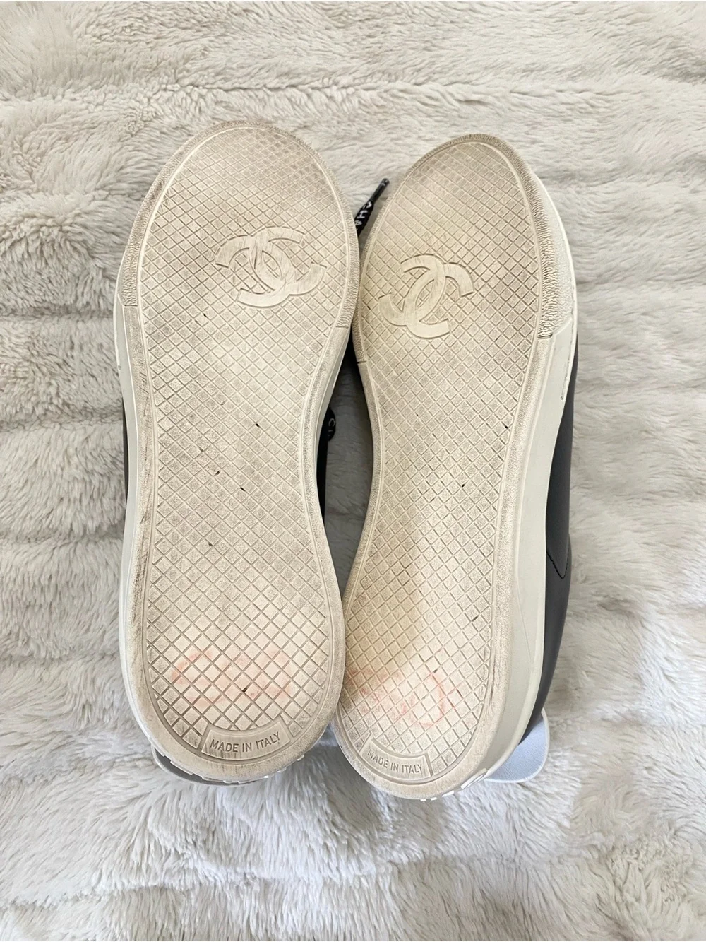 CHANEL Black and White Logo Ribbon Lace Low-Top Sneakers Size 39